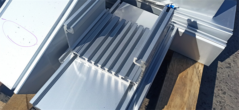 榴莲APP官网下载1.0.3電池外殼擠壓開模定製